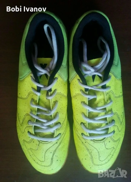 Маратонки футболни adidas sala номер 41/42, снимка 1