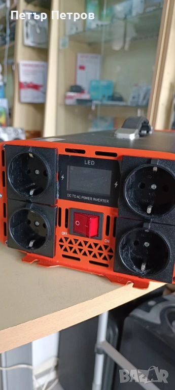 Инвертор за ток 12 V към 220 V, снимка 1