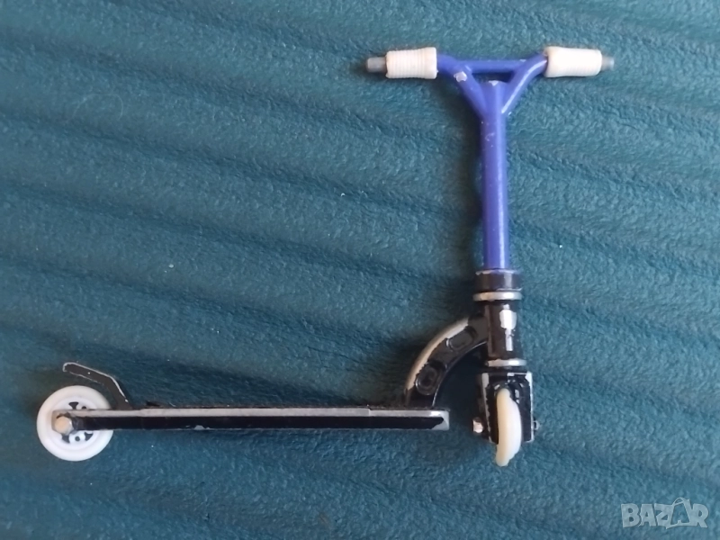 Тротинетка - оригинална метална играчка, снимка 1
