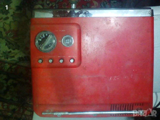 Мини ретро телевизорче , снимка 3 - Антикварни и старинни предмети - 51047215