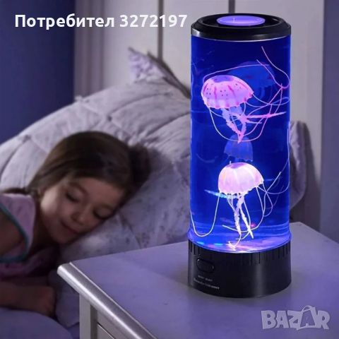LED нощна лампа - аквариум с две синтетични медузи,пет цвята , снимка 1 - Настолни лампи - 46230087