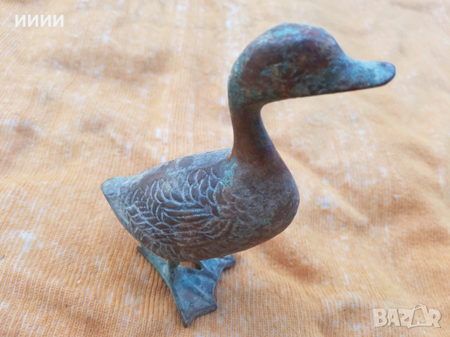 Бронзова пластика статуетка Патка