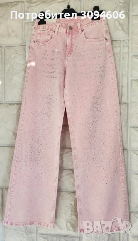 Розови дънки с камъни