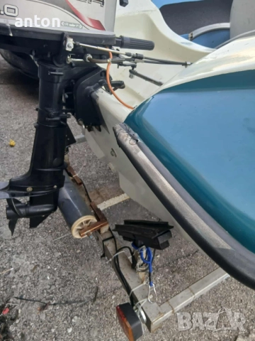 Продавам Моторна лодка Shakespeare Fibreglass със извънбордов двигател Mariner 4 конски сили двутакт, снимка 4 - Воден транспорт - 51515160