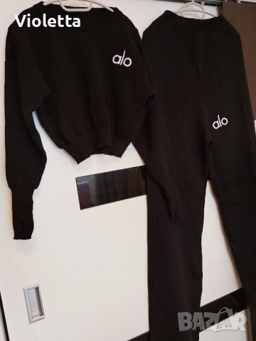 Дамски плетен сет