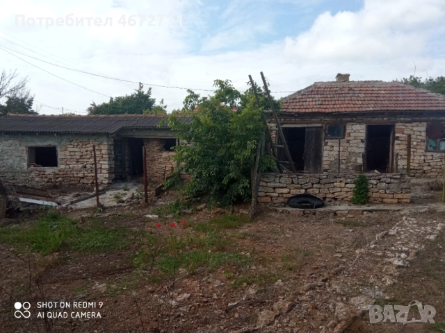 Дворно място с къща и стопански постройки, снимка 12 - Парцели - 52705176