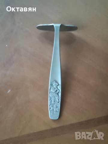 Детска лъжичка, буталка 