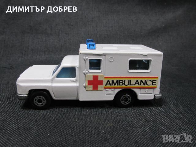 СТАРА РЕТРО МЕТАЛНА КОЛИЧКА MATCHBOX ENGLAND AMBULANCE, снимка 2 - Колекции - 46444300