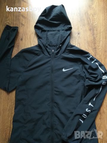 Nike Essential Jacket W - страхотна дамска ветровка КАТО НОВА , снимка 3 - Спортни екипи - 45811891