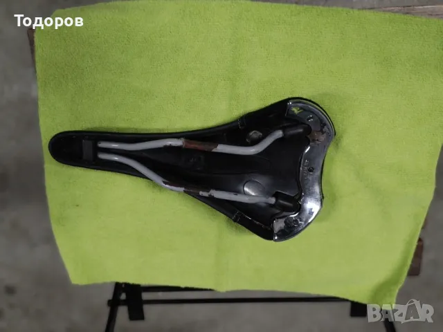 Selle Italia шосейна седалка за колело велосипед, снимка 2 - Аксесоари за велосипеди - 46865067