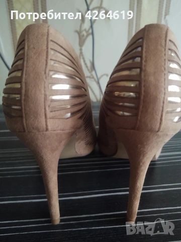 ПРОДАВАМ ЕЛЕГАНТНИ ДАМСКИ ОБУВКИ , снимка 3 - Дамски обувки на ток - 53573461