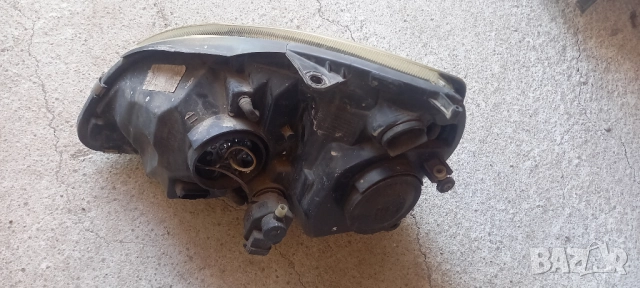 Десен фар Renault Clio II, снимка 3 - Части - 51550718