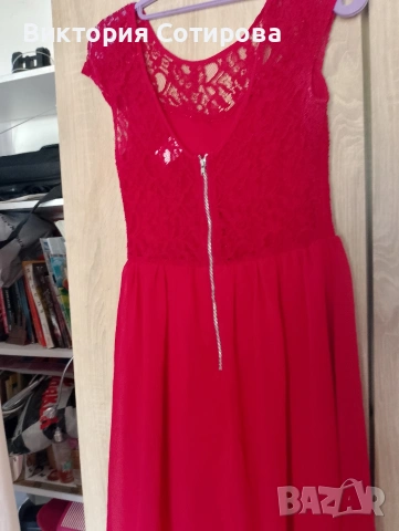 Продавам червена рокля, размер Цветът е наситено червен, точно като на снимките. Роклята ., снимка 5 - Рокли - 54178221