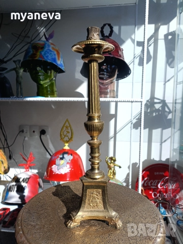 Масивен , метален свещник с богата орнаментика., снимка 4 - Статуетки - 51527423
