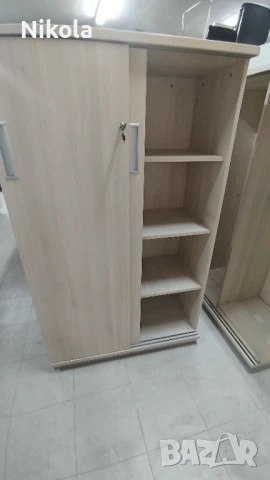 Двукрил гардероб с плъзгащи се врати и заключване - офис шкаф 90/150/46, снимка 4 - Шкафове и рафтове - 51280123