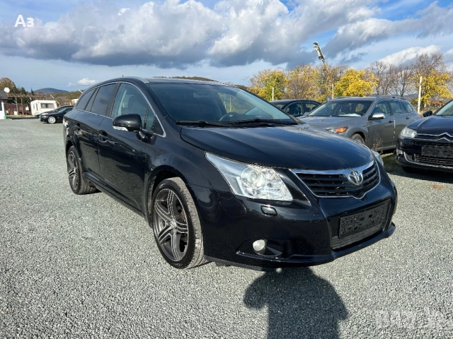 Toyota Avensis Бензин, снимка 3 - Автомобили и джипове - 52393202