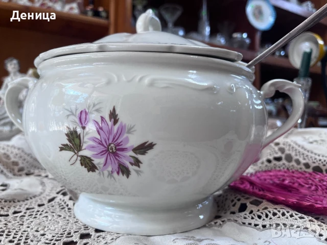 Горски слез и Изида Бароков супник  Интересното при него е, че е с капак без декорация, но така съм , снимка 3 - Прибори за хранене, готвене и сервиране - 50762743