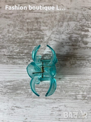 Синя шнола за коса с хавайско цвете 🩵, снимка 2 - Аксесоари за коса - 52412146