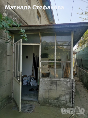 Къща близнак в с. Страшимирово – 200 кв.м обща площ с гараж, склад и висок тавански етаж!, снимка 7 - Къщи - 53094127