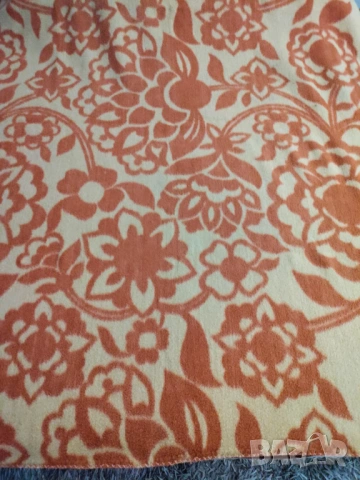 Вълнено одеало, снимка 3 - Олекотени завивки и одеяла - 53462635