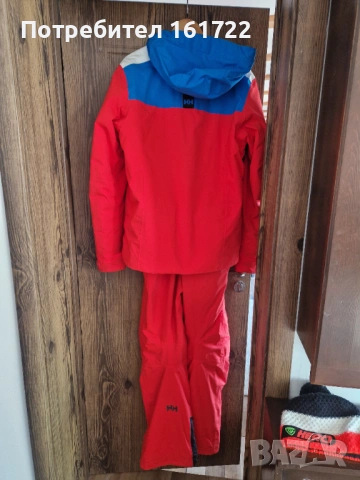 Ски екип Helly Hansen, снимка 3 - Зимни спортове - 53290311