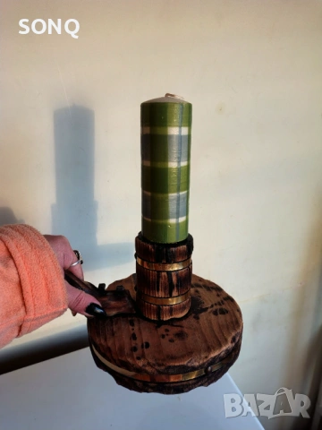 Интересен Много Стар Дървен Свещник, снимка 5 - Антикварни и старинни предмети - 53137145