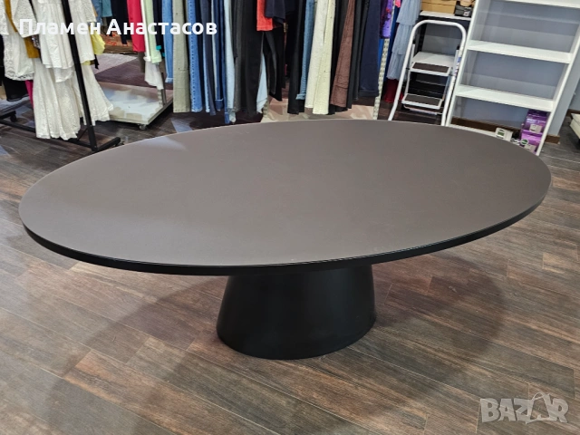 Дизайнерска елипсовидна маса – черна, с черно матирано стъкло, снимка 2 - Маси - 53644833