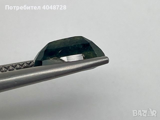 Естествен зелен сапфир 3.90ct. - Мадагаскар, снимка 3 - Други - 45602360