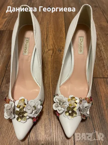 Елегантни дамски обувки DUNE