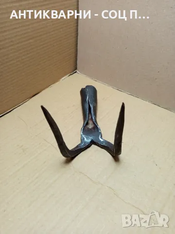 Соц Стар Ръчно Кован Инструмент За Копаене., снимка 4 - Антикварни и старинни предмети - 49328824