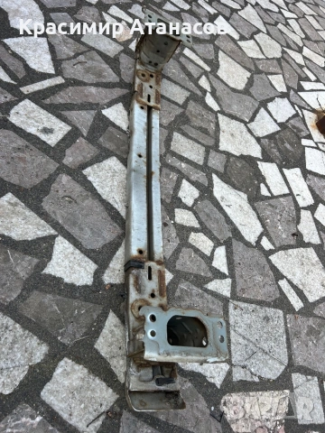 Основа града предна броня за Тойота версо. 2009-2018г, снимка 2 - Части - 54058105