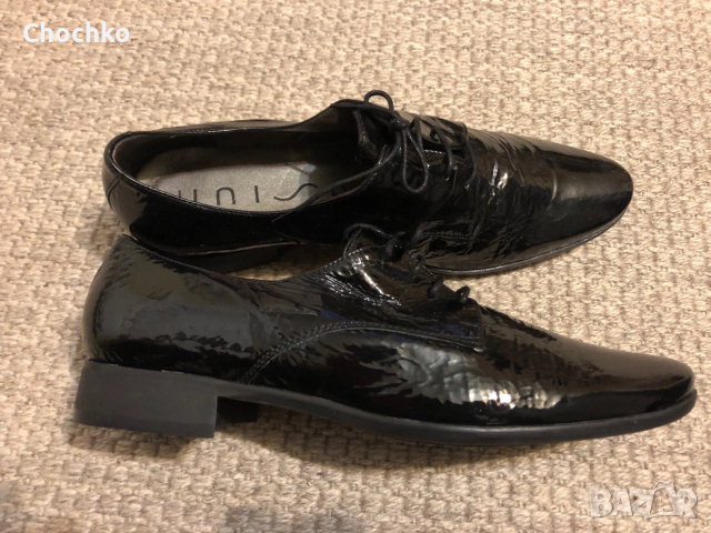 Unisa нови обувки