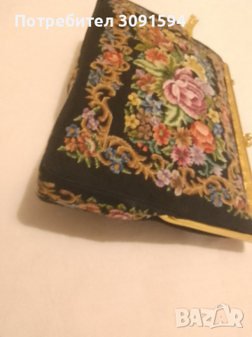 Викторианска дамска чанта с  Антична чанта Petit Point от 1900 г. Малка чанта с богато украсена злат, снимка 10 - Други ценни предмети - 44961069