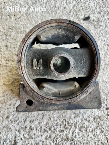 Тампон двигател Мицубиши Аутлендър 2 Mitsubishi Outlander (2006-2012)