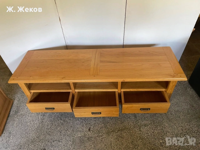 Масивен Тв шкаф, снимка 2 - Шкафове - 53418343