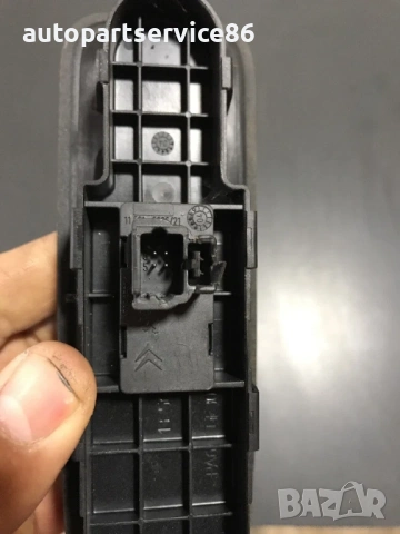 Превключвател за прозорец на предна лява врата за Peugeot C8, 807 (2002-2007) 14893750XT, снимка 2 - Части - 53780593