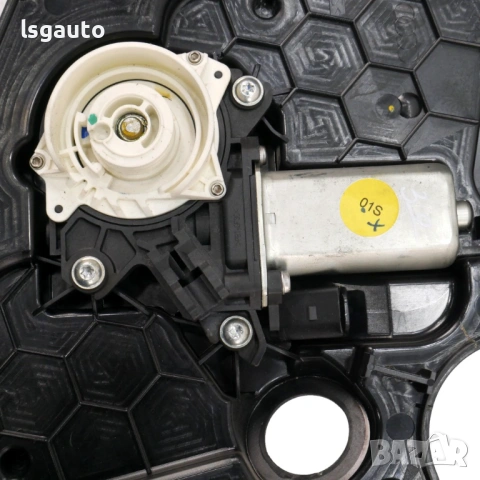 Моторче плавно затваряне задна дясна врата AUDI  A8 (D4, 4H) 2010-2017 ID: 158495, снимка 2 - Части - 53861453