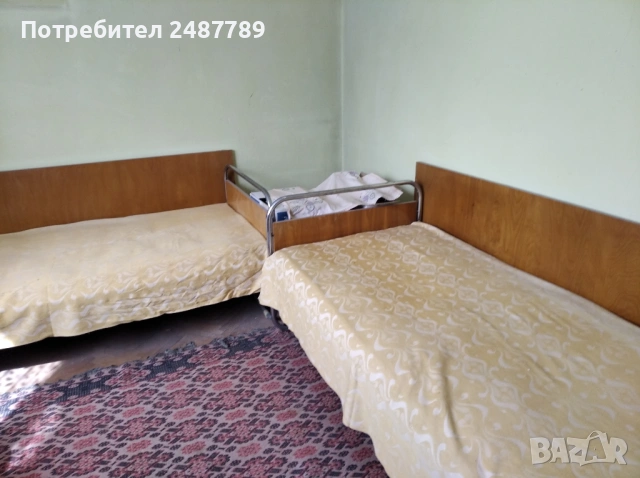 Продавам стари мебели