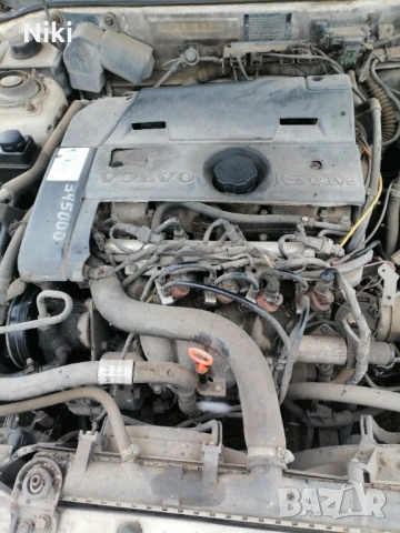 Продавам вовло ,s40 цяло за части, снимка 5 - Автомобили и джипове - 54037833