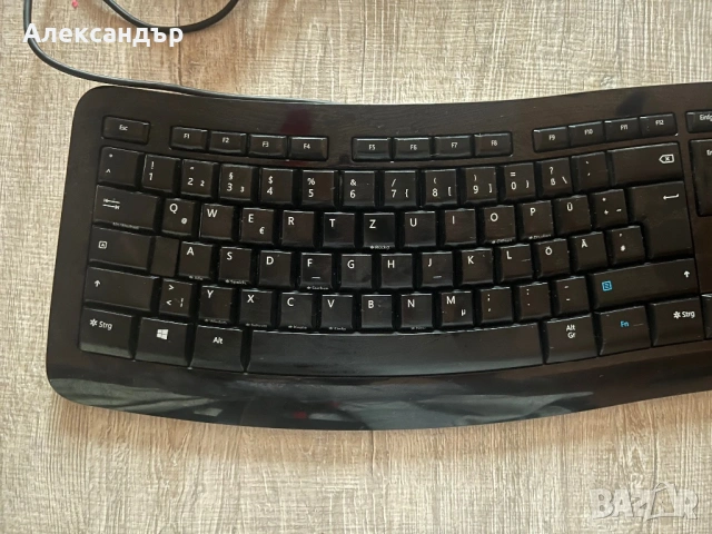 Microsoft Comfort Curve Keyboard 3000 DE Layout Клавиатура Немска подредба *Като нова!, снимка 2 - Клавиатури и мишки - 53358739
