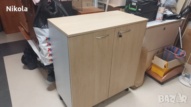 Офис шкаф с ключалка - шкафче за обувки или дрехи 80/42/92см