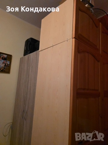 Дървен гардероб , снимка 4 - Гардероби - 53951699