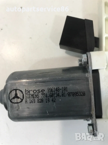 Мотор за заден ляв прозорец за Mercedes A Class W169 (2006) A1698201942, снимка 3 - Части - 54090190