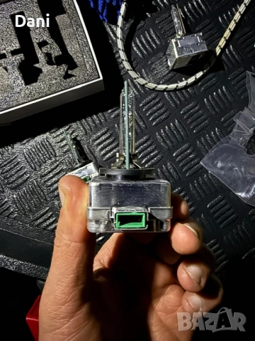 Ксенонови крушки D3S OSRAM XENARC 35W + една крушка на Philips, снимка 4 - Аксесоари и консумативи - 53580477