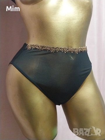 TCM38/40 Черна, прозрачна, еластична бикина 