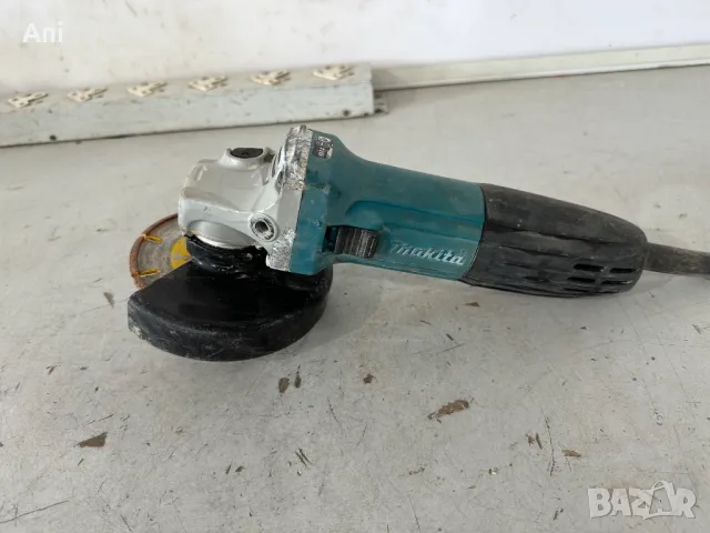 Ъглошлайф - Makita 720 W , снимка 4 - Други инструменти - 45957205