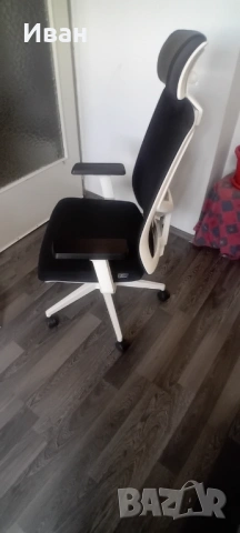 Офис стол, снимка 3 - Столове за офис - 53877537