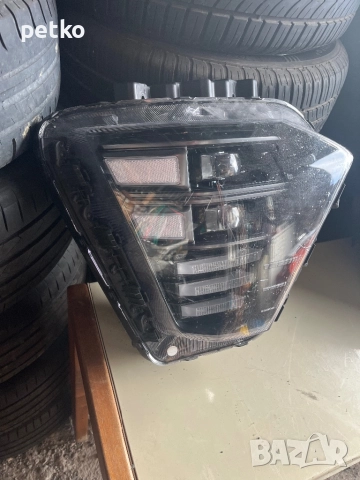 Продавам десен фар за Хюндай Кона 2022г 