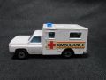 СТАРА РЕТРО МЕТАЛНА КОЛИЧКА MATCHBOX ENGLAND AMBULANCE, снимка 2