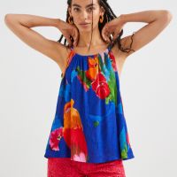 Desigual Top Rodas - страхотен дамски потник ХЛ КАТО НОВ, снимка 2 - Потници - 46145909